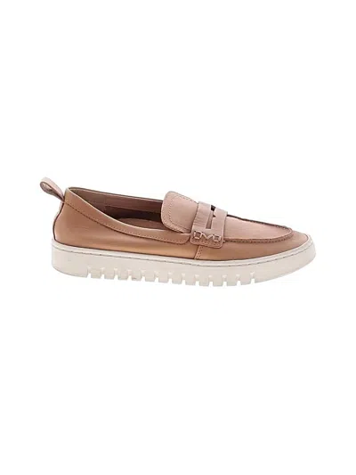 Pre-owned Vionic Flats In Tan