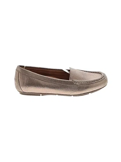Pre-owned Vionic Flats In Tan