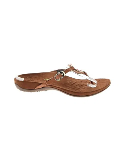 Pre-owned Vionic Flip Flops In Brown