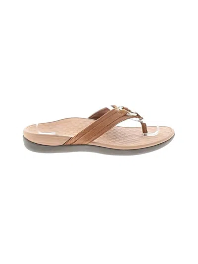 Pre-owned Vionic Flip Flops In Tan