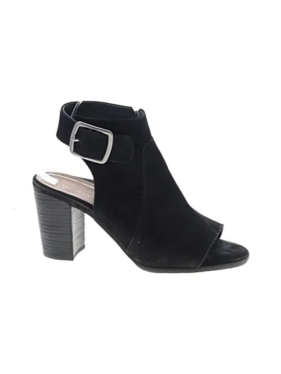 Pre-owned Vionic Heels In Black