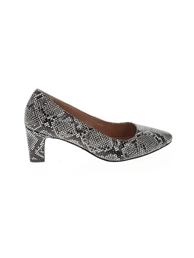 Pre-owned Vionic Heels In Gray