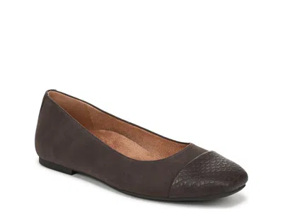 Vionic Hollen Cap Toe Flat In Black