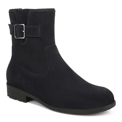Vionic Jill Short Boot In Black