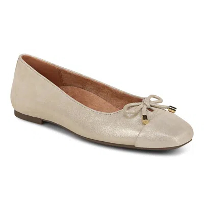 Vionic Klara Ballet Flat In Gold