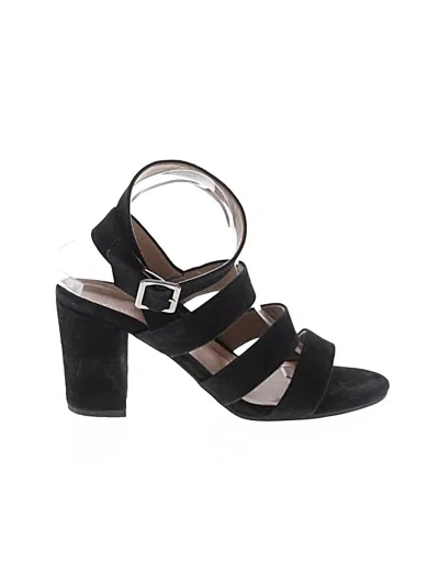 Pre-owned Vionic Sandals In Black