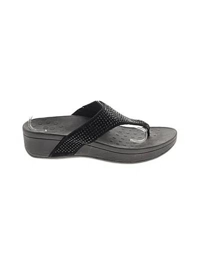 Pre-owned Vionic Sandals In Black