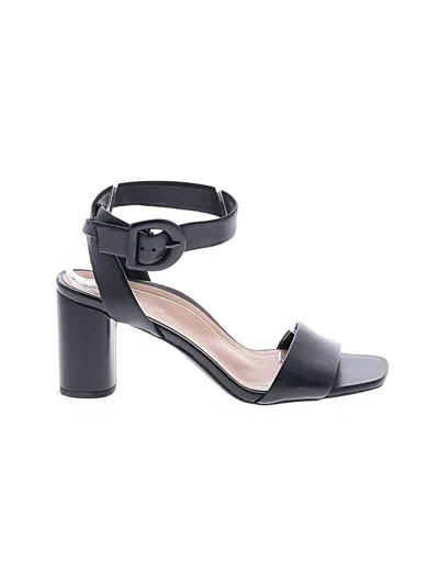 Pre-owned Vionic Sandals In Black