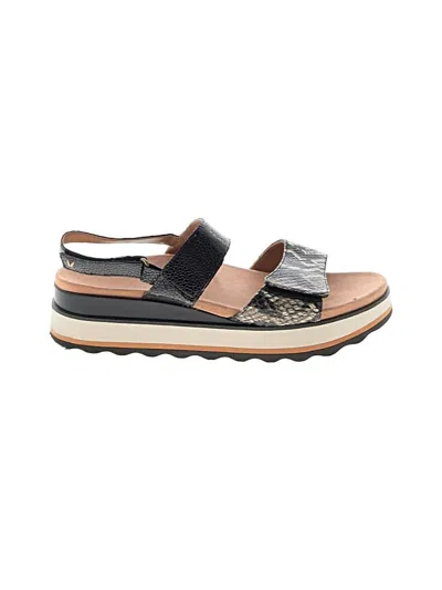 Pre-owned Vionic Sandals In Black