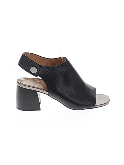 Pre-owned Vionic Sandals In Black