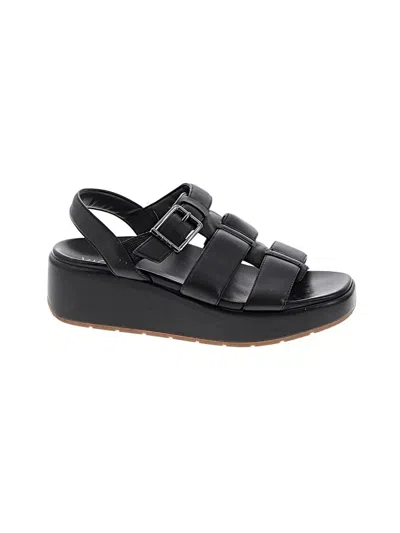 Pre-owned Vionic Sandals In Black