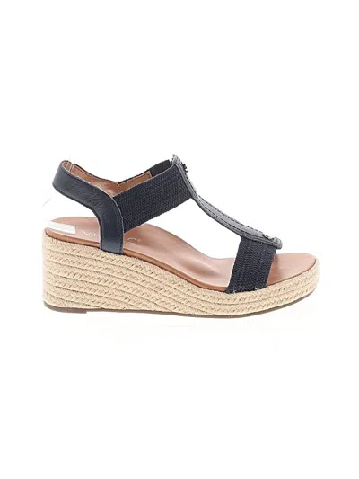 Pre-owned Vionic Sandals In Blue