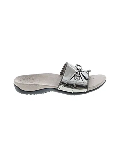 Pre-owned Vionic Sandals In Gray