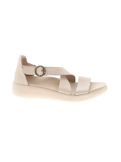 Pre-owned Vionic Sandals In Ivory