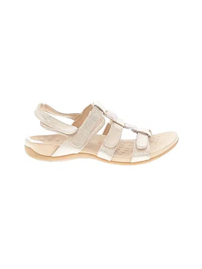 Pre-owned Vionic Sandals In Ivory