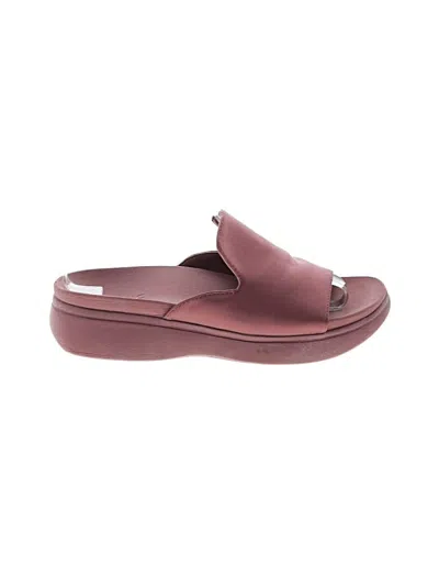 Pre-owned Vionic Sandals In Purple
