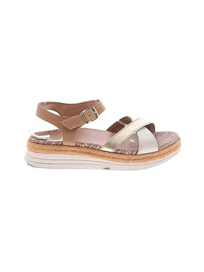 Pre-owned Vionic Sandals In Tan