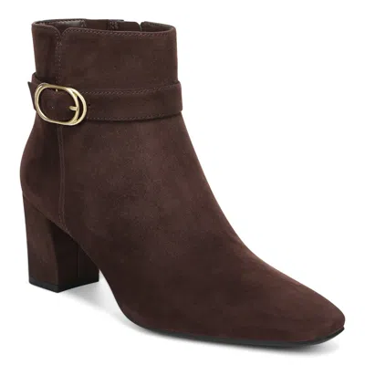 Vionic Saskia Ankle Boot In Brown