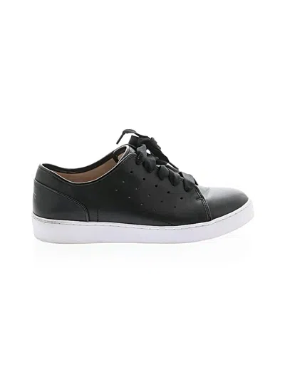 Pre-owned Vionic Sneakers In Black