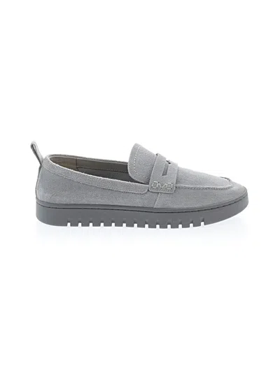 Pre-owned Vionic Sneakers In Gray