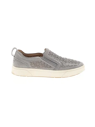 Pre-owned Vionic Sneakers In Gray