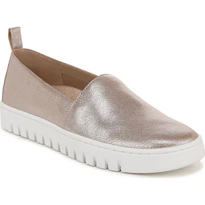 Vionic Uptown Slip-on Sneaker In Champagne