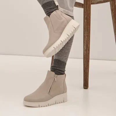 Vionic Uptown Sur Ankle Boot In Brown