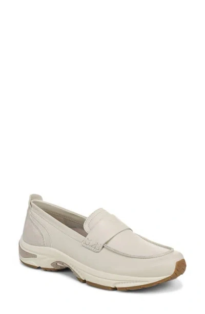 Vionic Walk Roam Loafer In Neutral
