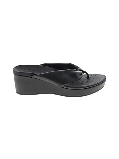 Pre-owned Vionic Wedges In Black
