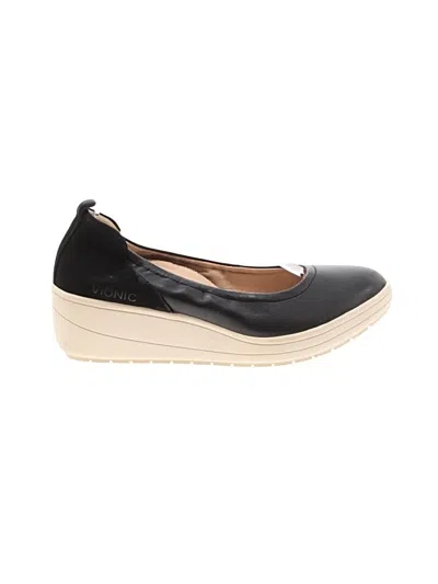 Pre-owned Vionic Wedges In Black