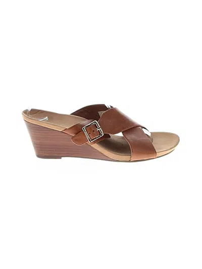 Pre-owned Vionic Wedges In Brown