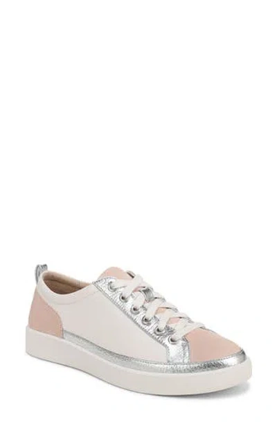 Vionic Winny Low Top Sneaker In Green