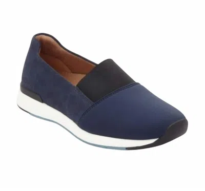 Vionic Women's Cameo Sneaker In Navy In Blue
