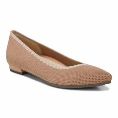 Vionic Women's Dahlia Flat In Toasted Nut In Brown