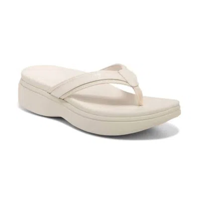 Vionic Women's High Tide Ii Platform Sandal - Wide Width In Cream Patent In White