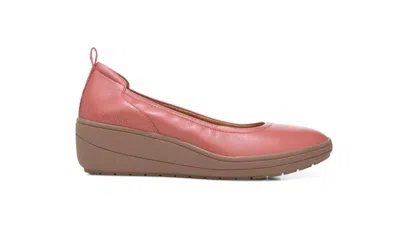 Vionic Women's Jacey Wedge In Dusty Cedar In Multi