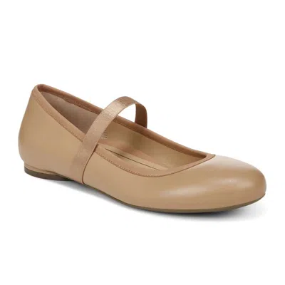 Vionic Women's Joseline Sandal In Macaroon Carmel In Brown