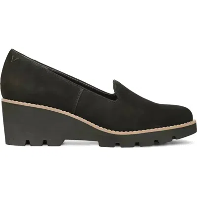 Vionic Women's Willa Wedge In Black