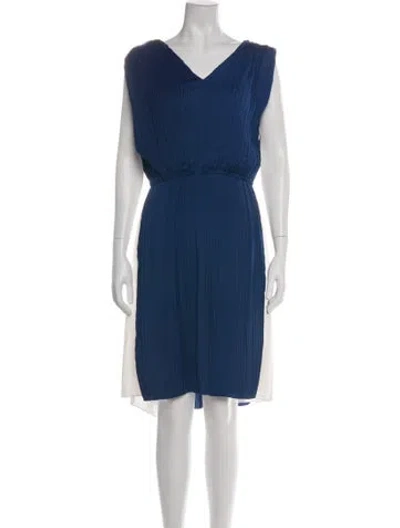 Pre-owned Vionnet V-neck Knee-length Dress In Blue