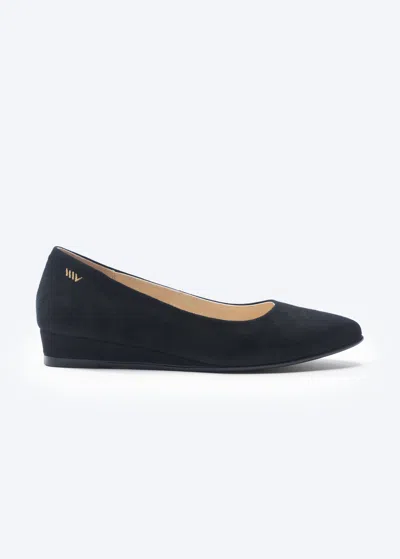 Viscata Roma Suede Flats In Black