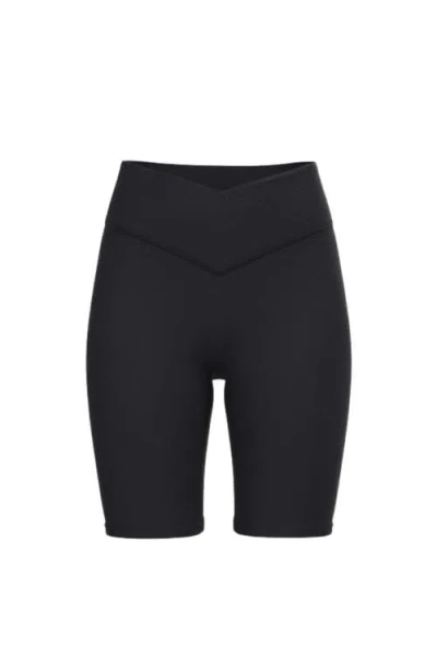 Vitality Daydream V Biker Short In Midnight