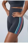 Vitality Pulse Biker Short In Gray