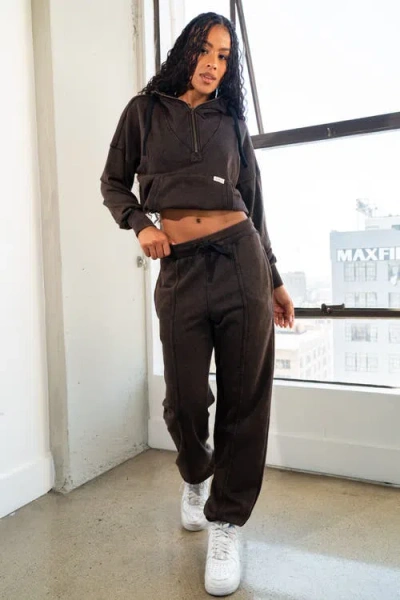 Vitality Remedy Jogger In Brown