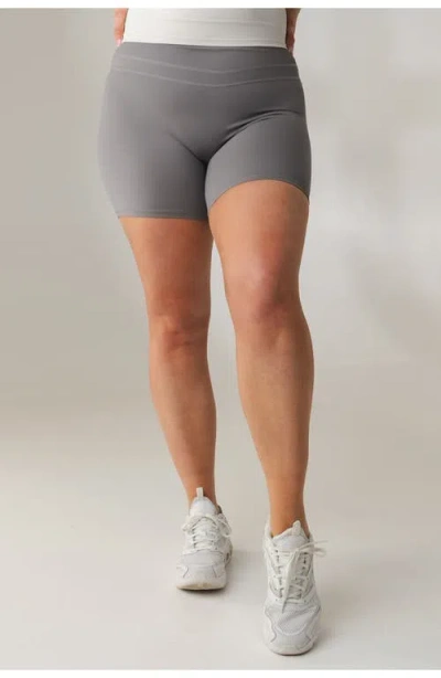 Vitality Revive Volley Short In Gray