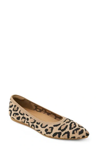 Vivaia Aria 5º Pointed Toe Flat In Leopard