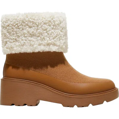 Vivaia Faux Fur Platform Chunky Wedge Boots In Brown