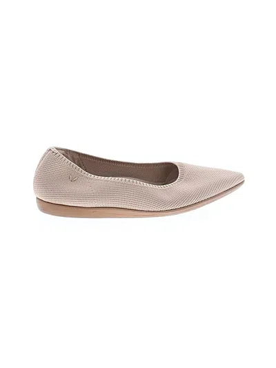 Pre-owned Vivaia Flats In Tan