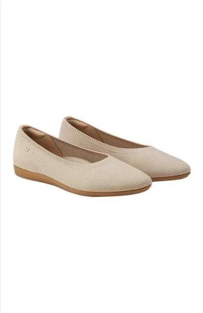 Vivaia Lightweight Almond-toe Flats