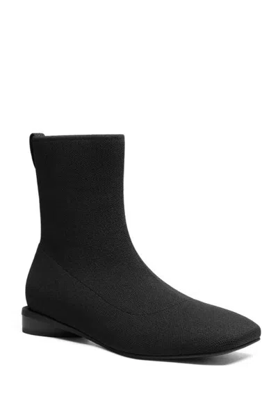 Vivaia Marsa Square-toe Ankle Boots In Black
