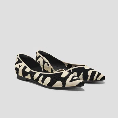 Vivaia Pointed-toe D'orsay Flats (melia) In Black